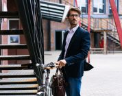 The Great Commute Debate: Convenience vs. Cost for the Traveling Teacher