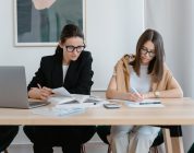 Navigating TEFL Job Reviews: How to Read Between the Lines