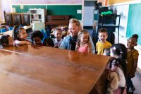 Is This TEFL Offer Too Good to Be True? A Closer Look at Low-Hour, High-Pay Teaching in China