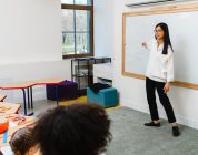 Navigating the Multilingual Classroom: Strategies for English Teachers