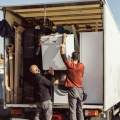 Key Features Every Top Long-Distance Moving Company Should Offer a TEFL Teacher